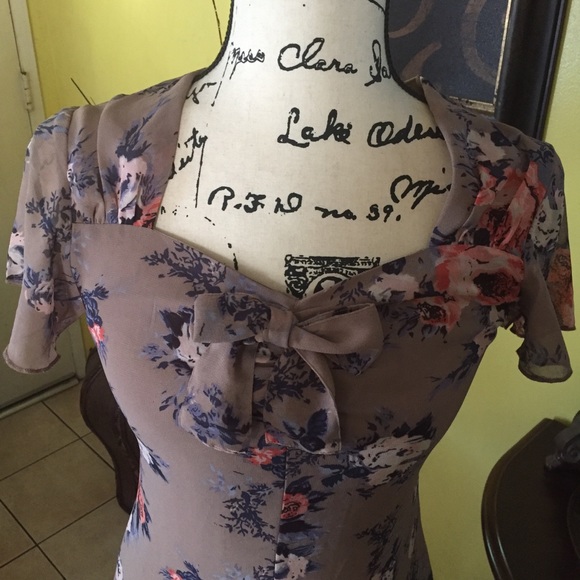 Hell Bunny Tan Floral Dress - Picture 2 of 7